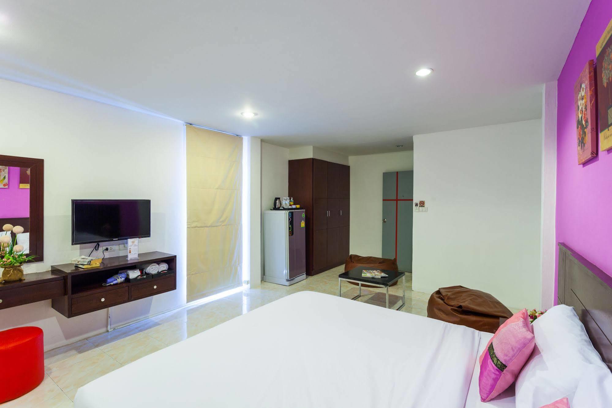 Patong Islanda Boutique Hotel מראה חיצוני תמונה